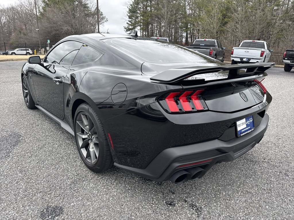 Used 2024 Ford Mustang Dark Horse image 5