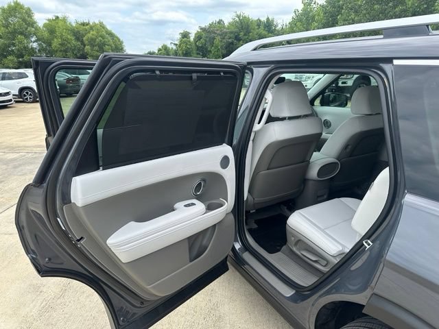 New 2026 Hyundai Palisade SEL Premium FWD image 13