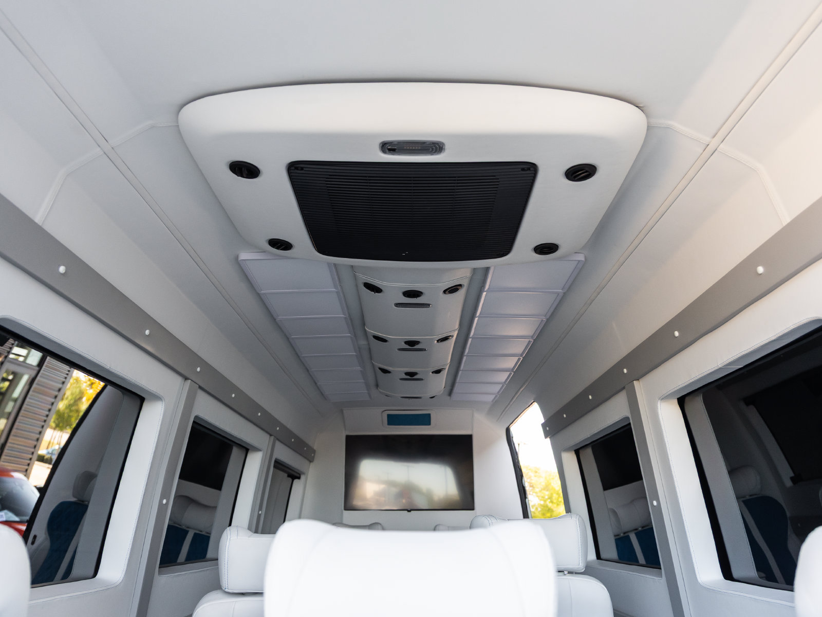 Used 2025 Mercedes-Benz Sprinter 2500 image 31