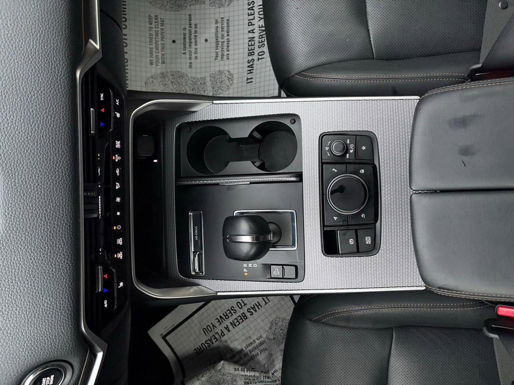 Used 2024 MAZDA CX-90 3.3 Turbo w/ Preferred Plus image 37