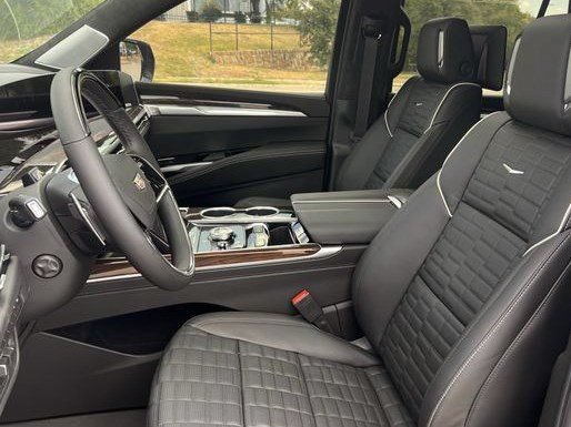 New 2026 Cadillac Escalade Platinum Sport w/ LPO, ONYX Package AWD/4WD image 22