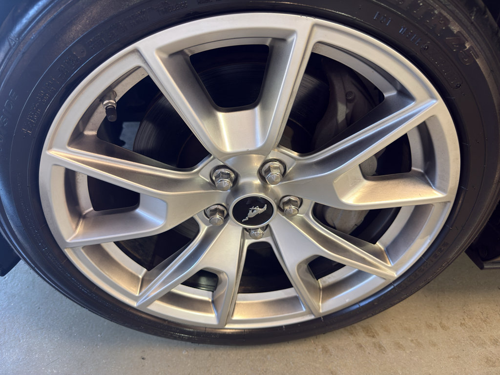 Used 2015 Ford Mustang GT Premium w/ Equipment Group 401A RWD image 31