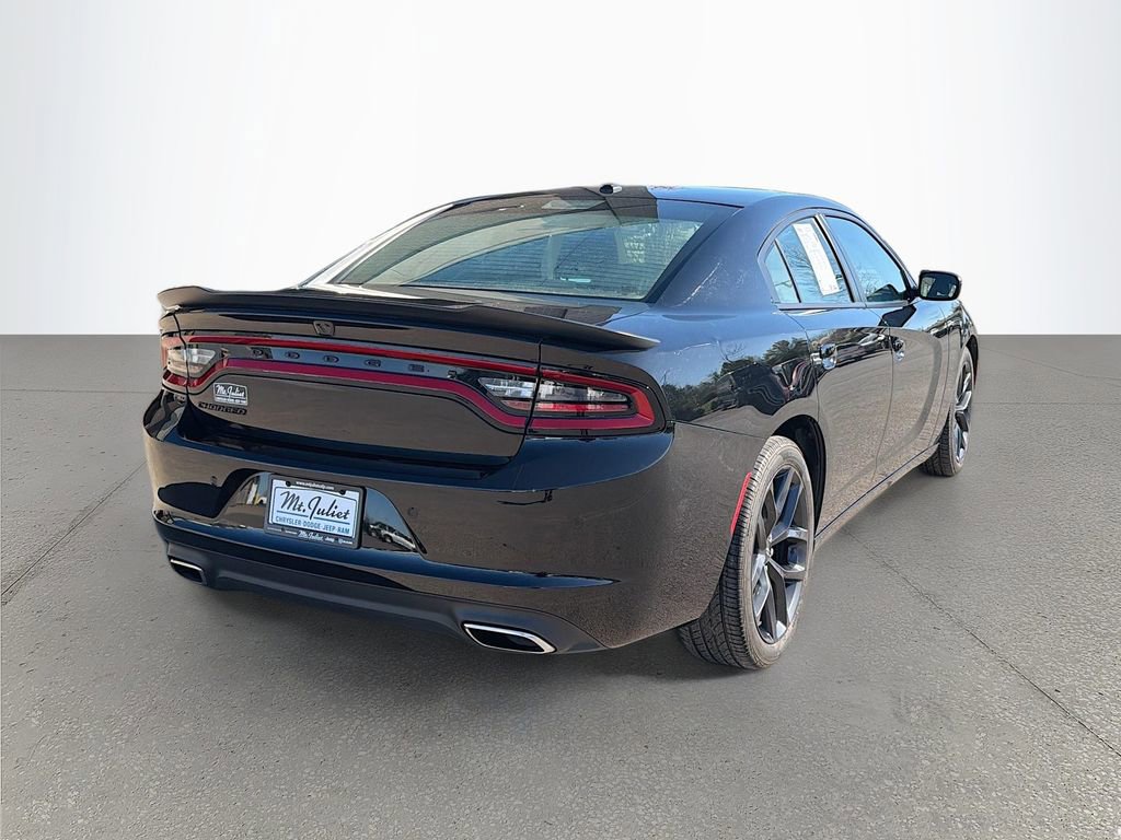 Used 2022 Dodge Charger SXT w/ Blacktop Package image 4