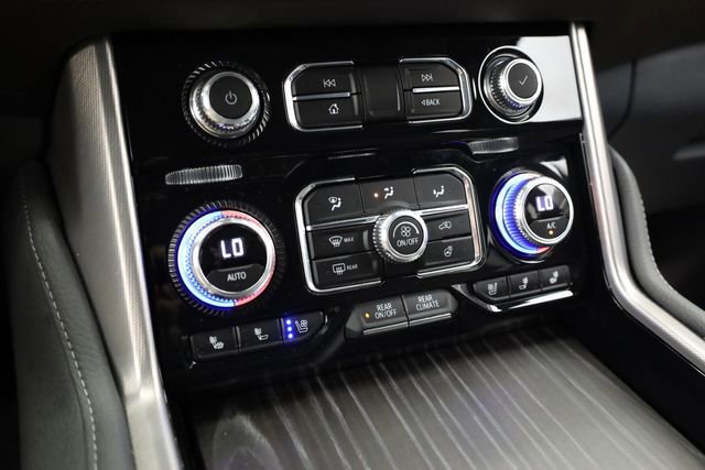 Used 2024 GMC Yukon XL Denali w/ Advanced Technology Package image 23