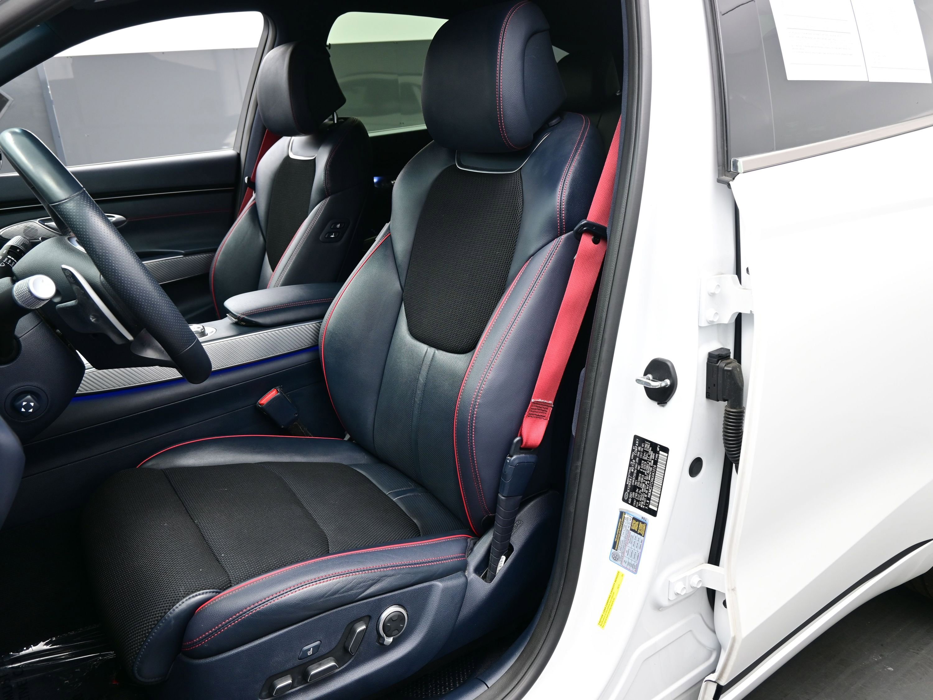 Certified 2022 Genesis GV70 3.5T Sport image 12