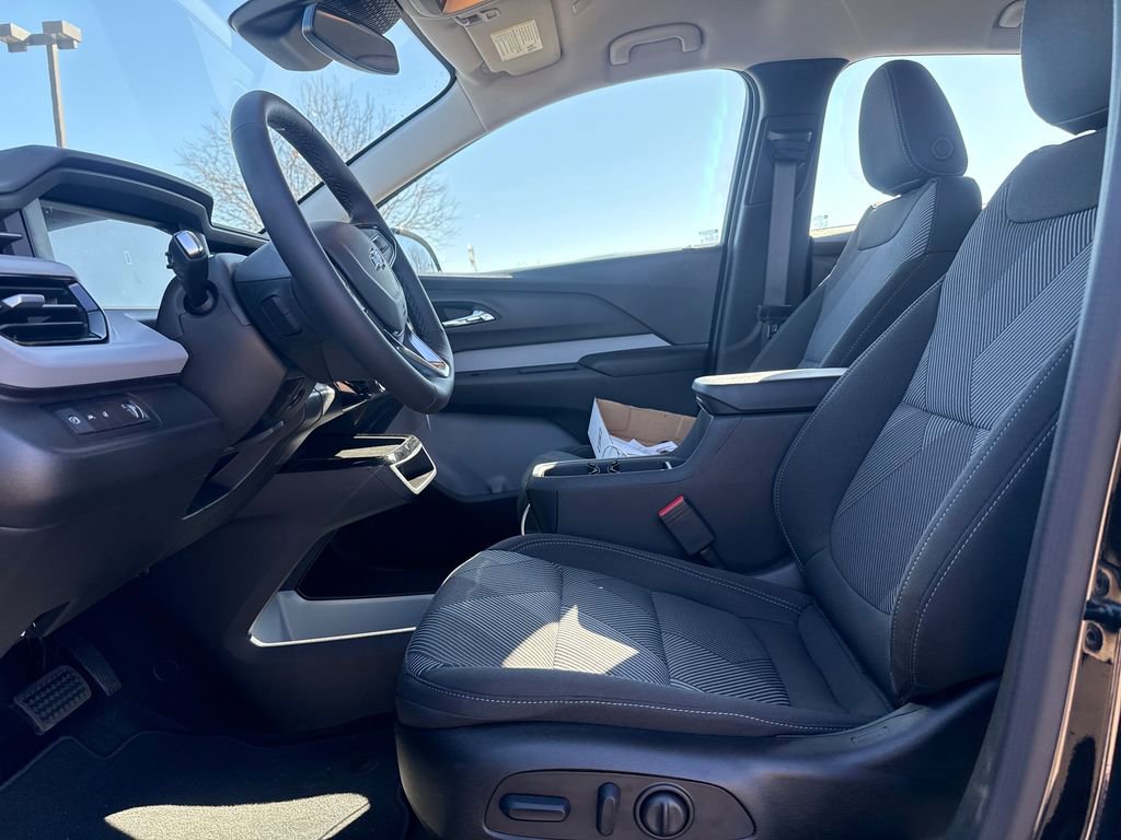 New 2027 Chevrolet Bolt LT w/ Comfort Package image 9