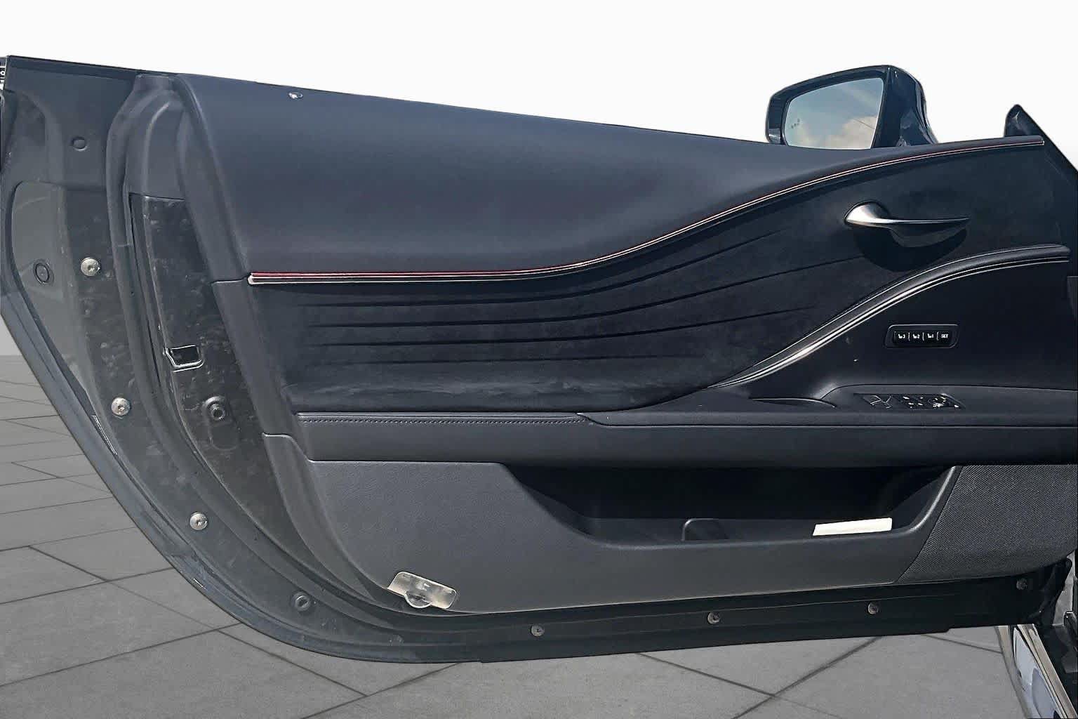 Used 2018 Lexus LC 500 Coupe RWD image 22