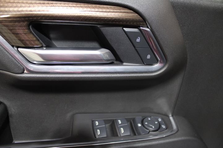 Used 2025 Chevrolet Silverado 1500 LT Trail Boss w/ Convenience Package II AWD/4WD image 17