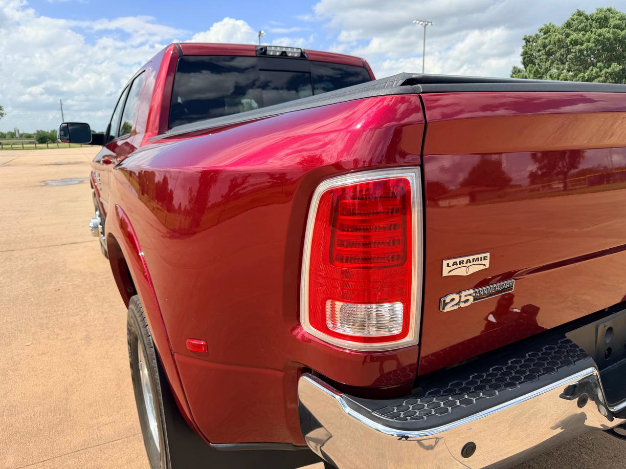 Used 2014 RAM 3500 Laramie RWD image 12