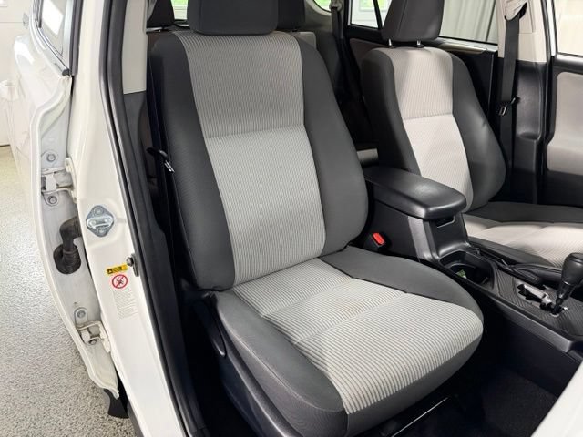 Used 2015 Toyota RAV4 LE AWD/4WD image 20