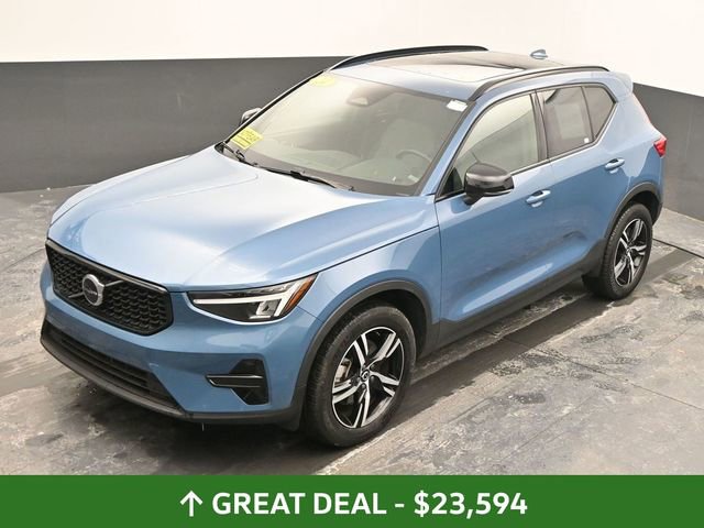 Used 2024 Volvo XC40 B5 Core image 39