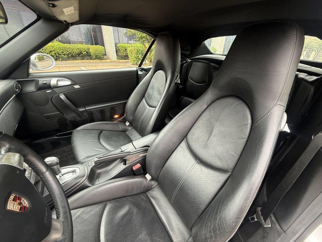 Used 2006 Porsche 911 Carrera 4 AWD/4WD image 9