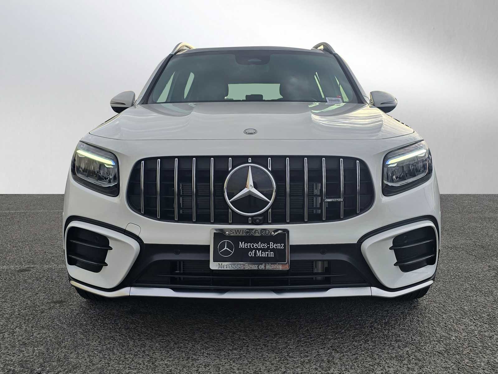 Used 2025 Mercedes-Benz GLB 35 AMG 4MATIC image 8