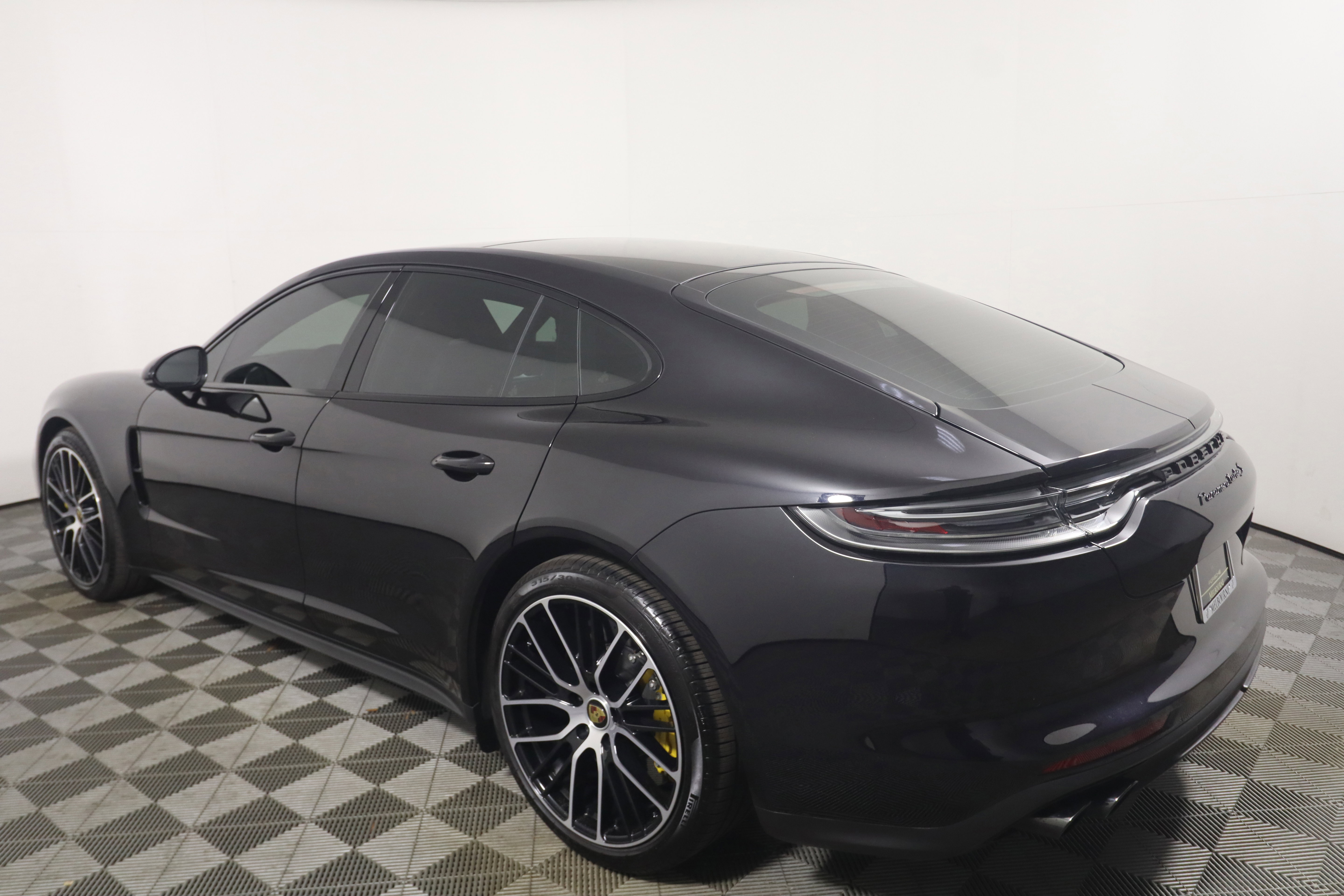 Certified 2022 Porsche Panamera Turbo S image 3