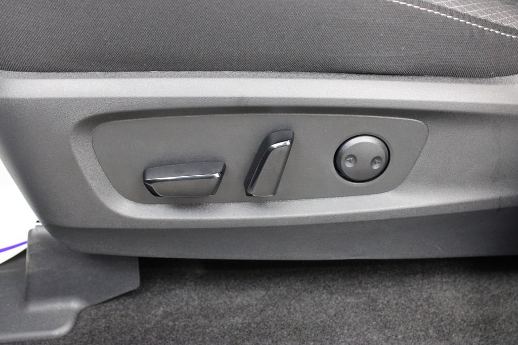 Used 2026 Nissan Pathfinder SV FWD image 18