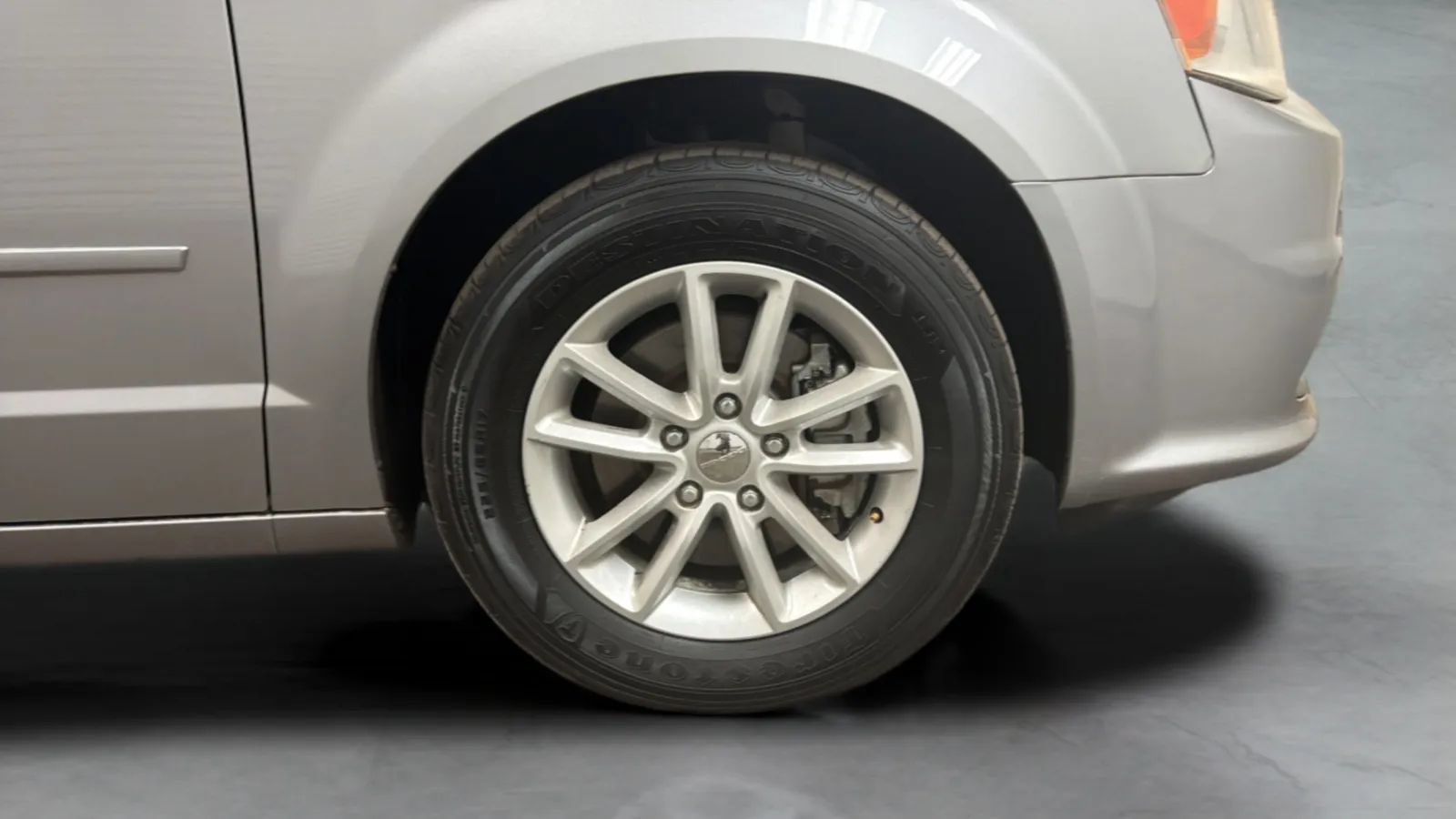 Used 2014 Dodge Grand Caravan SXT FWD image 23