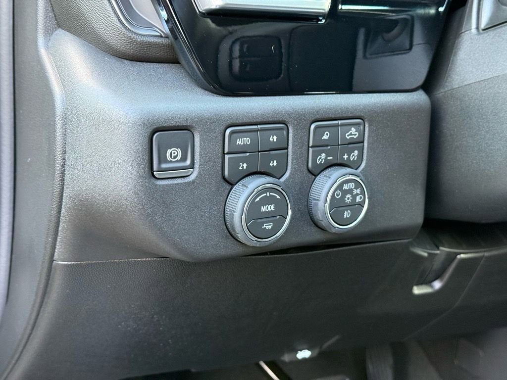 New 2026 Chevrolet Silverado 2500 LT w/ True North Edition image 11
