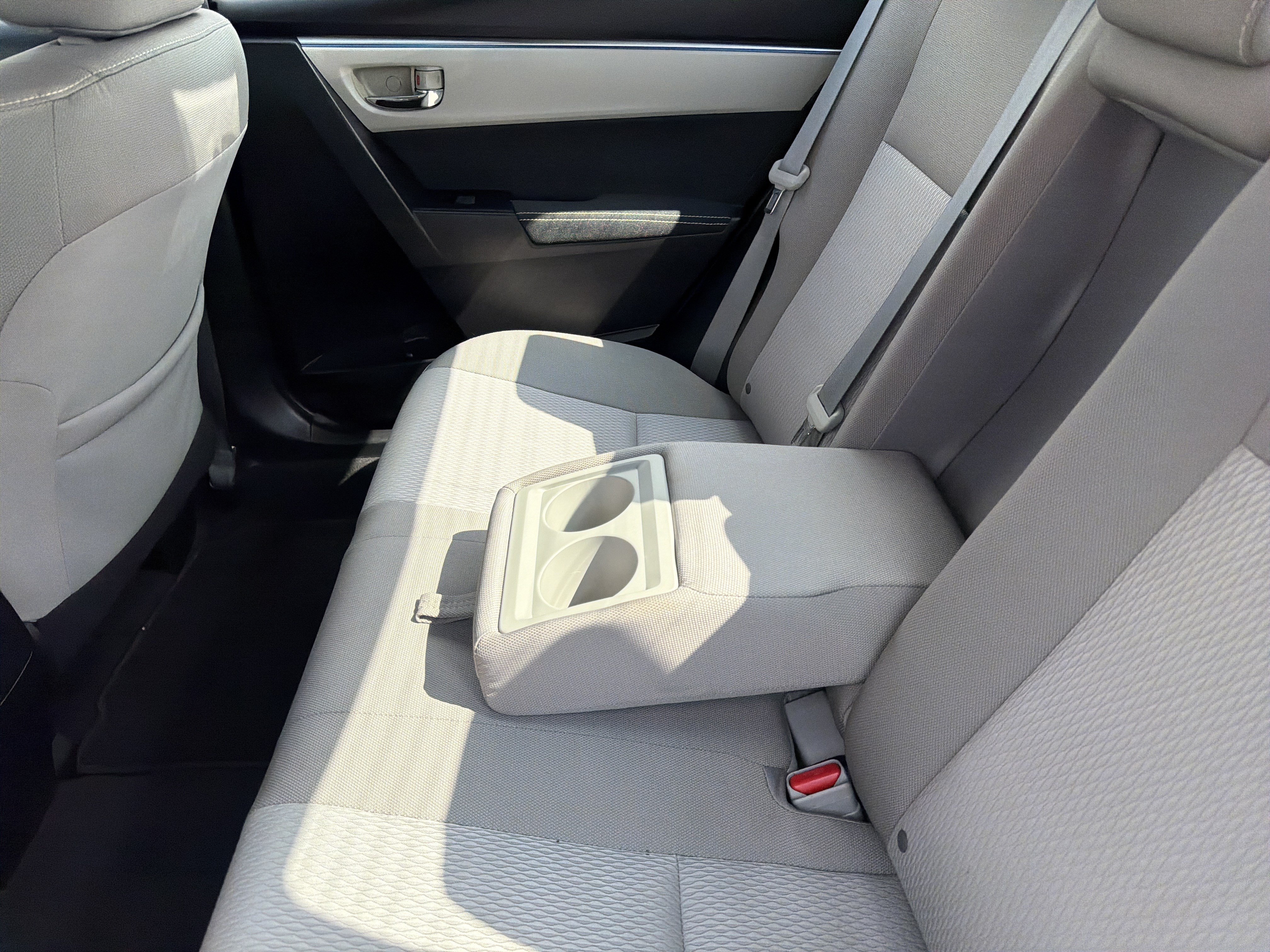 Used 2015 Toyota Corolla LE w/ Body Protection Package #1 FWD image 42
