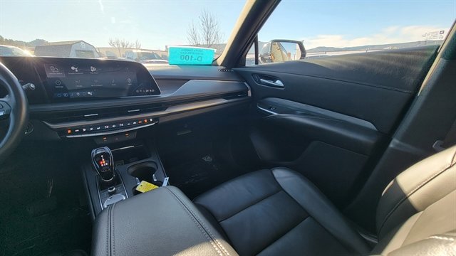 Used 2024 Cadillac XT4 Premium Luxury AWD/4WD image 14