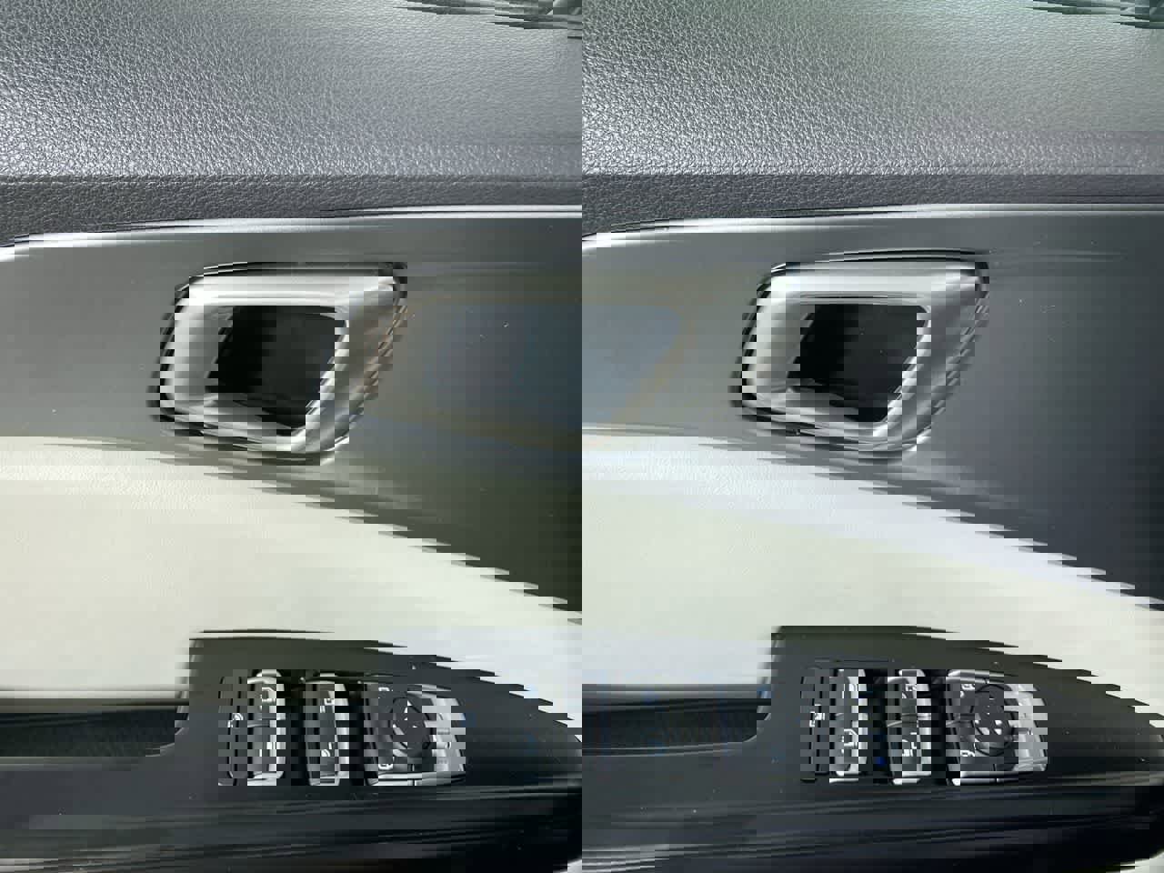 Used 2024 Kia Carnival LX image 19