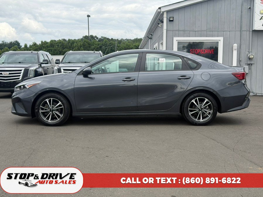 Used 2023 Kia Forte LXS FWD image 8