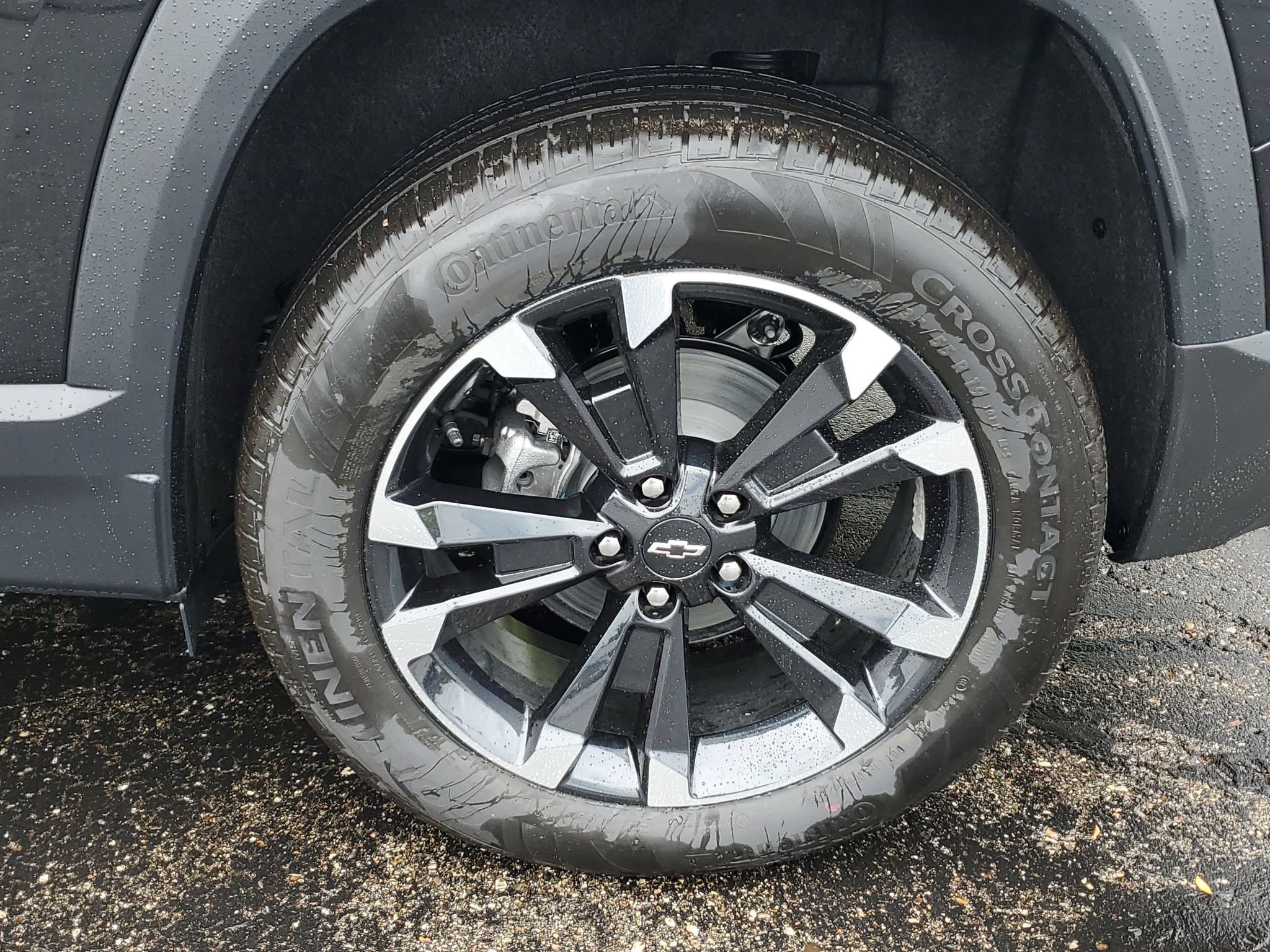 New 2027 Chevrolet Equinox RS w/ Safety and Technology Package AWD/4WD image 6