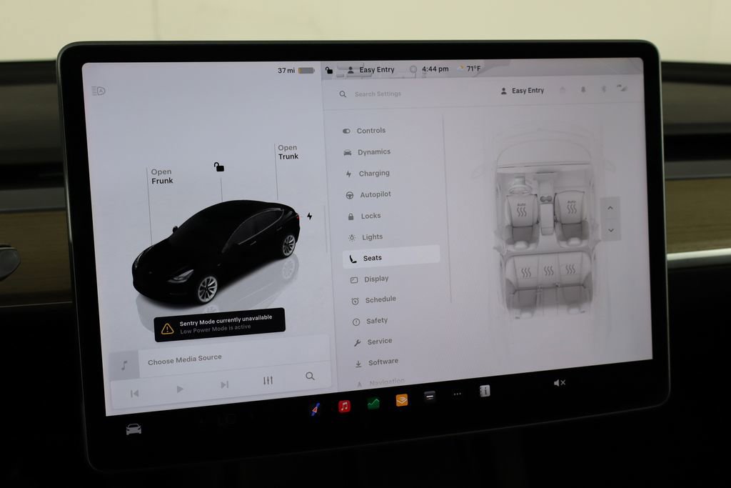 Used 2023 Tesla Model 3 Standard Range image 34