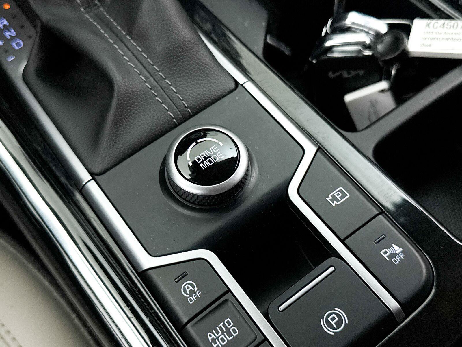 Used 2023 Kia Sorento SX FWD image 10