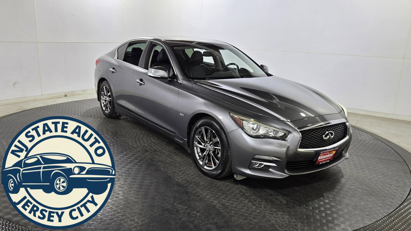 Used 2017 INFINITI Q50 Signature Edition w/ All Weather Package (L93)
