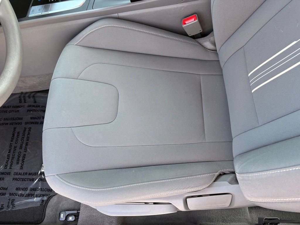 Used 2024 Hyundai Elantra SEL FWD image 24