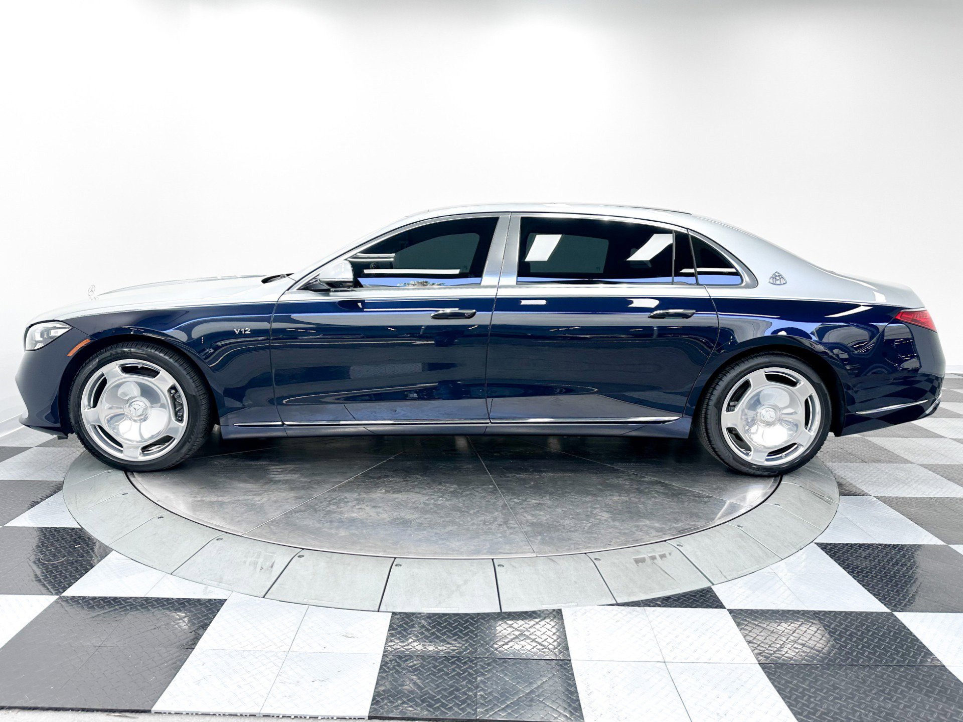 Used 2024 Mercedes-Benz Maybach S 680 4MATIC image 38
