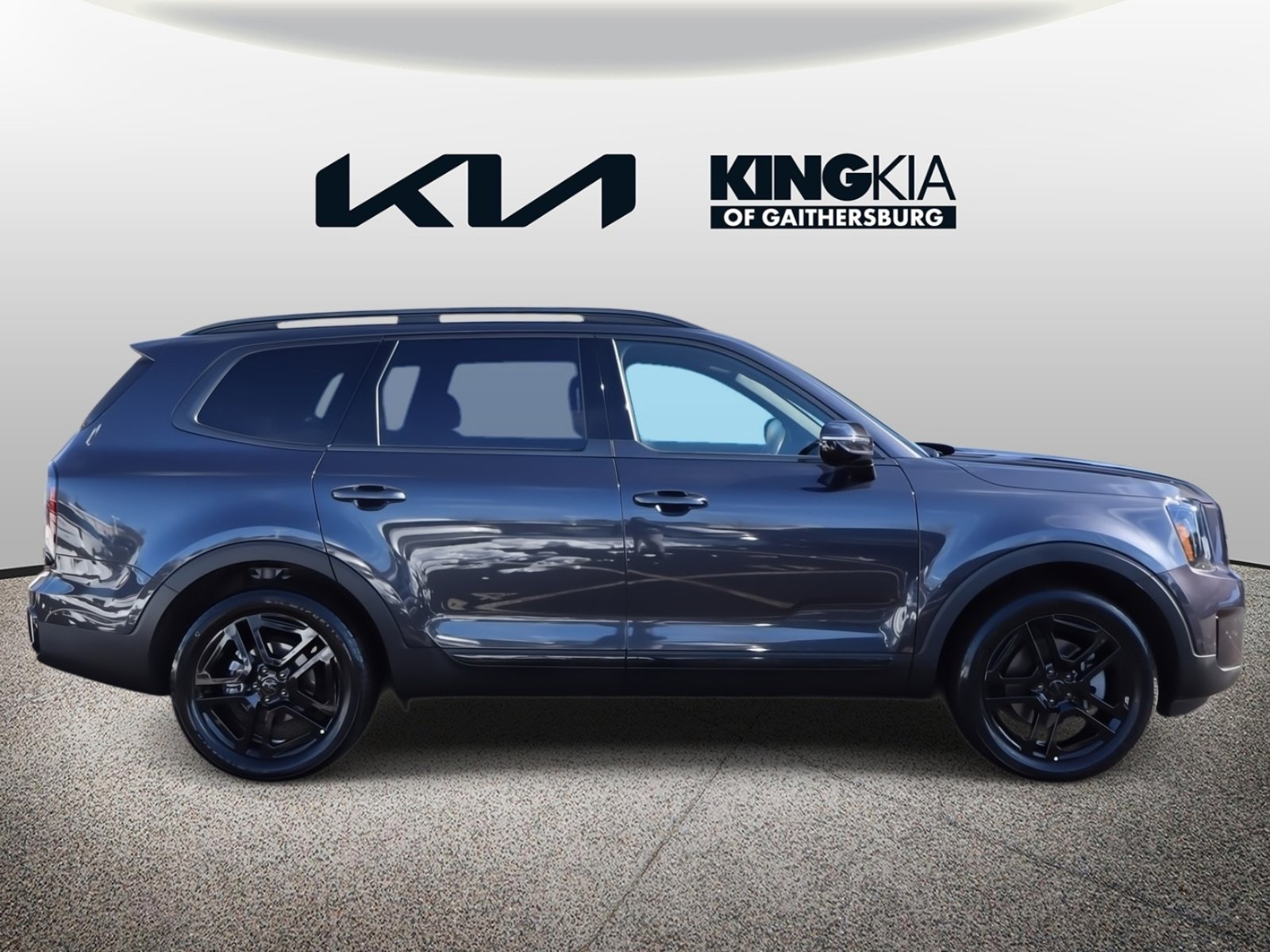 Used 2025 Kia Telluride SX Prestige X-Line image 2