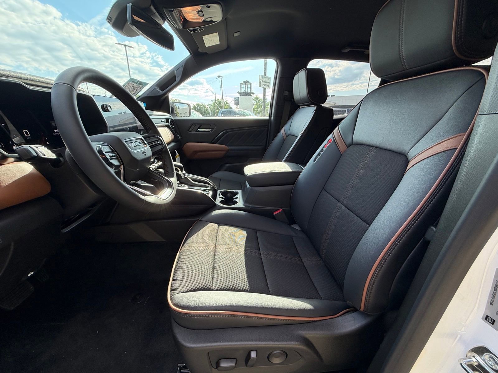 New 2026 GMC Canyon AT4 AWD/4WD image 4