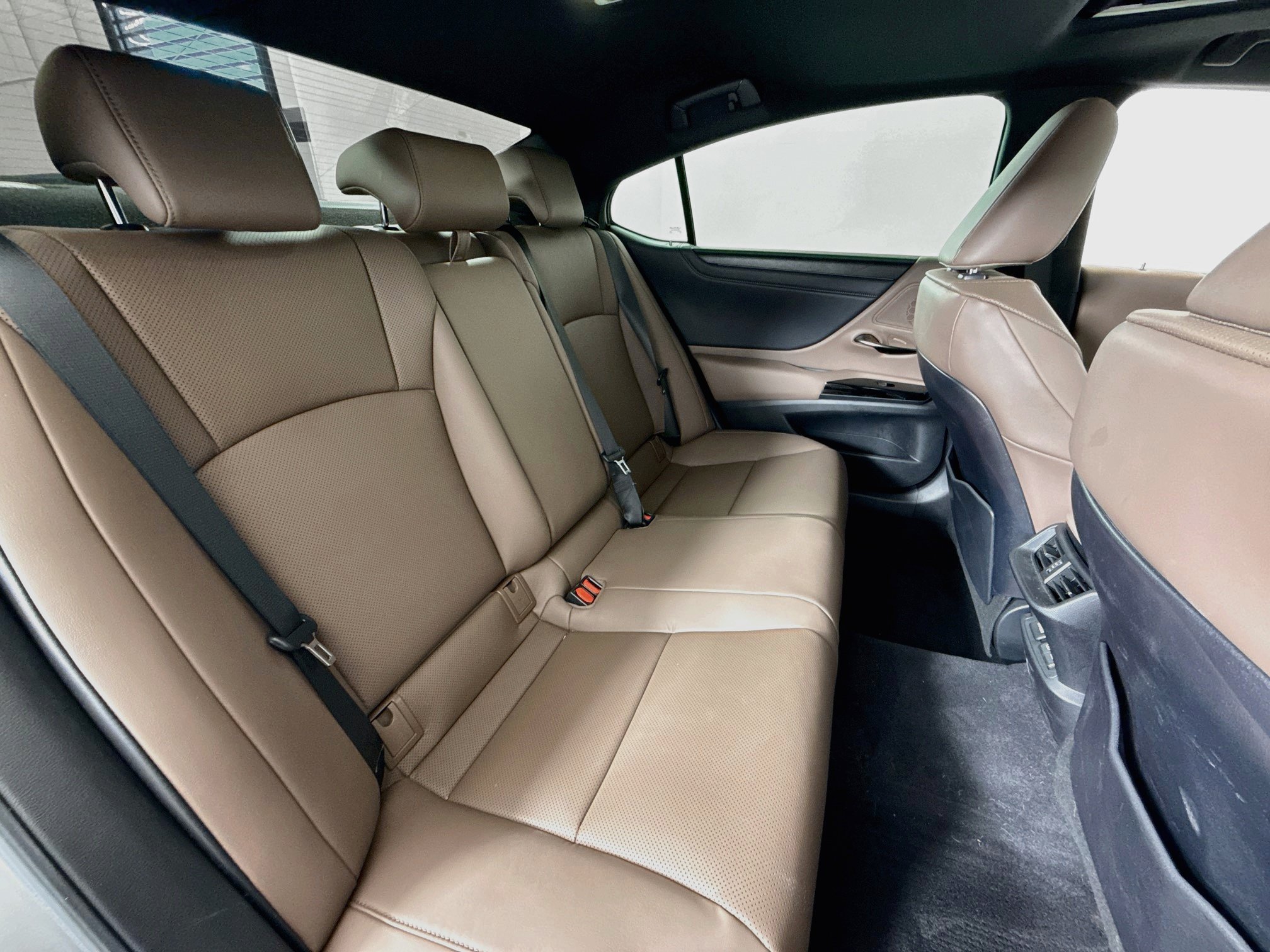 Used 2024 Lexus ES 350 w/ Premium Package FWD image 27