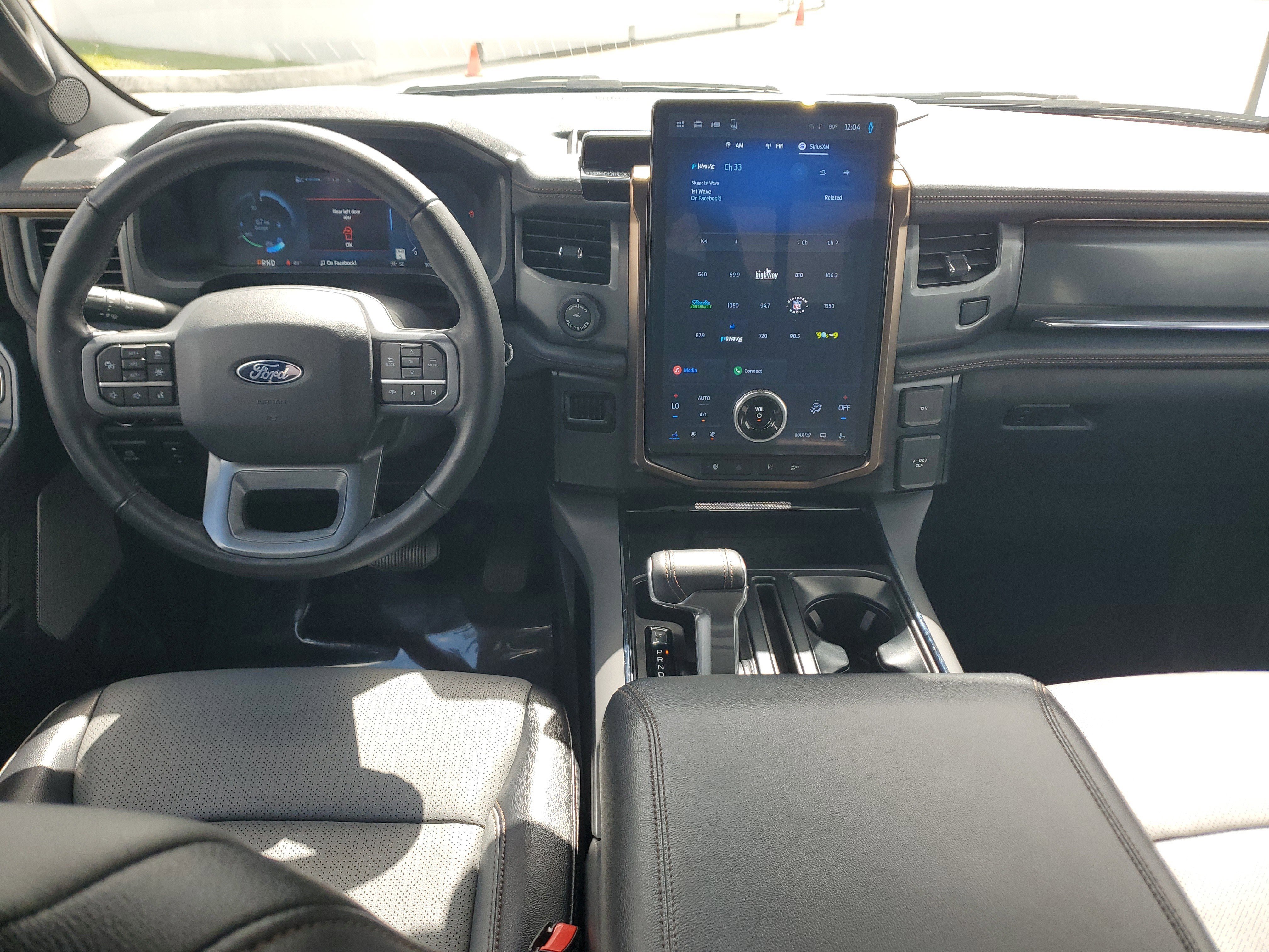 Used 2024 Ford F150 Lightning Lariat image 17