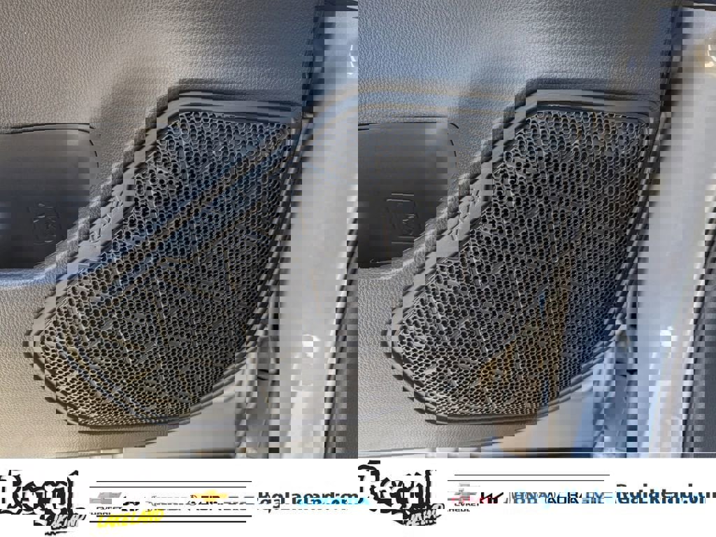 Used 2025 Toyota RAV4 Limited image 17