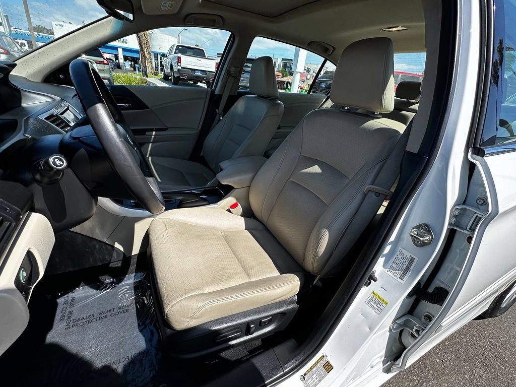 Used 2015 Honda Accord Touring image 19