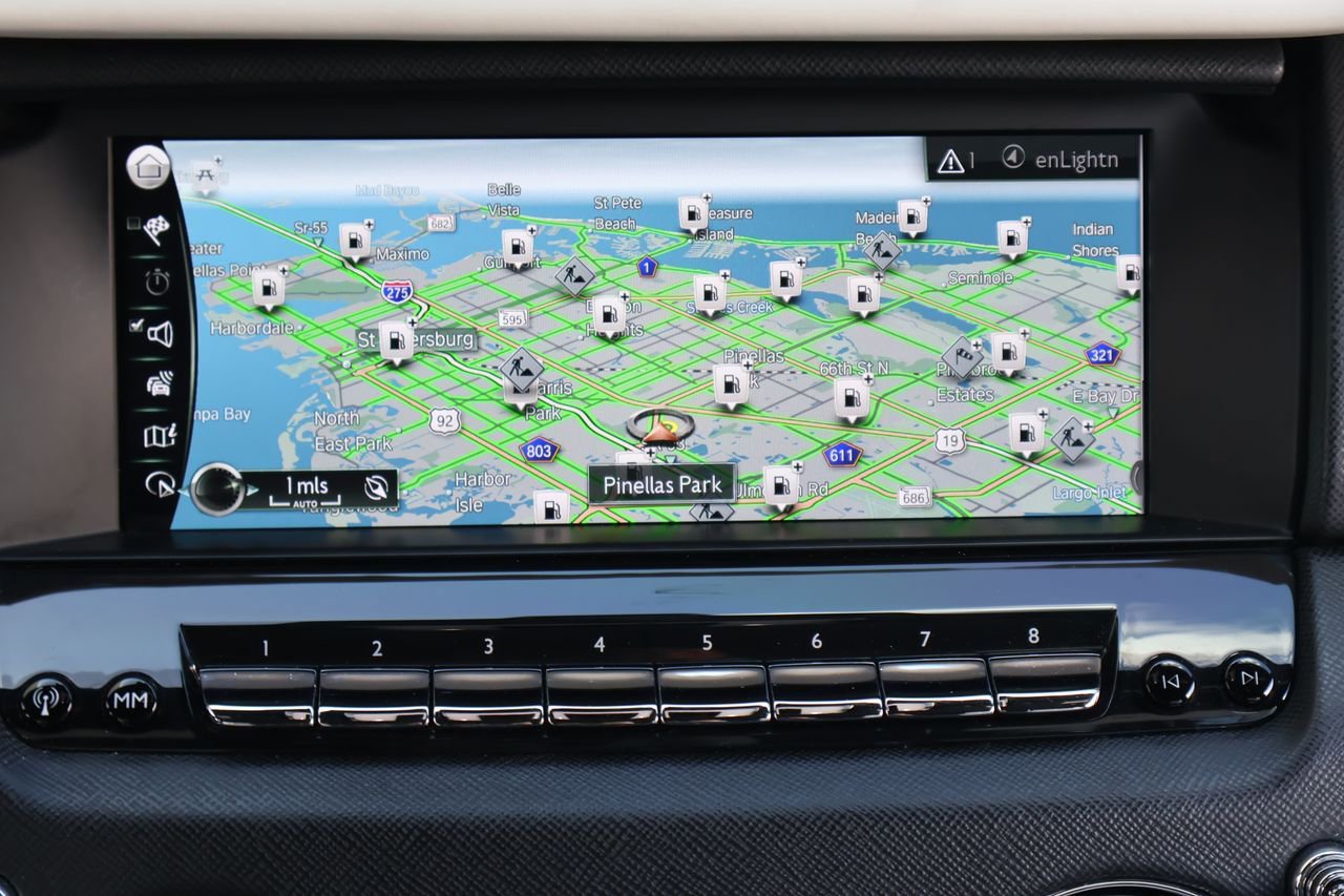 Certified 2022 Rolls-Royce Cullinan AWD/4WD image 16