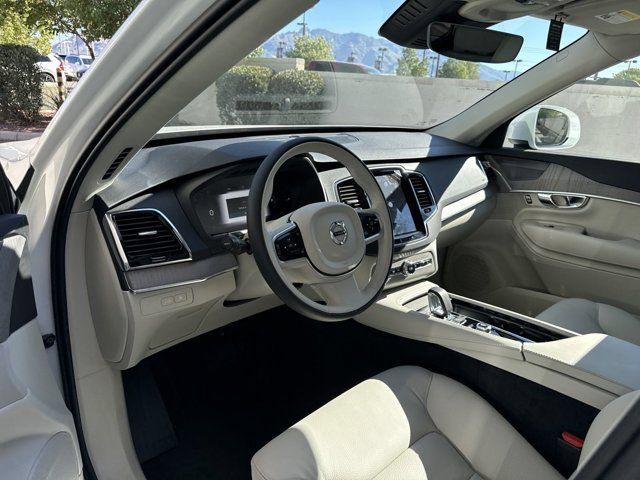 New 2025 Volvo XC90 T8 Plus w/ Protection Package Premier AWD/4WD image 13