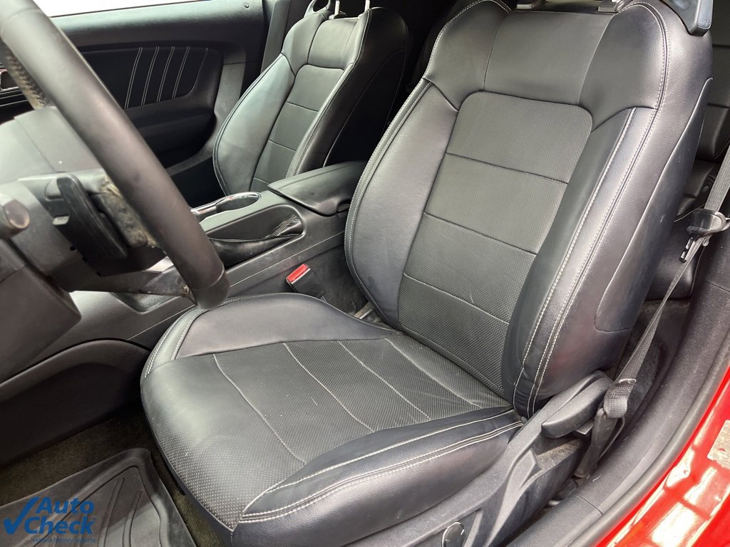 Used 2016 Ford Mustang Premium image 17