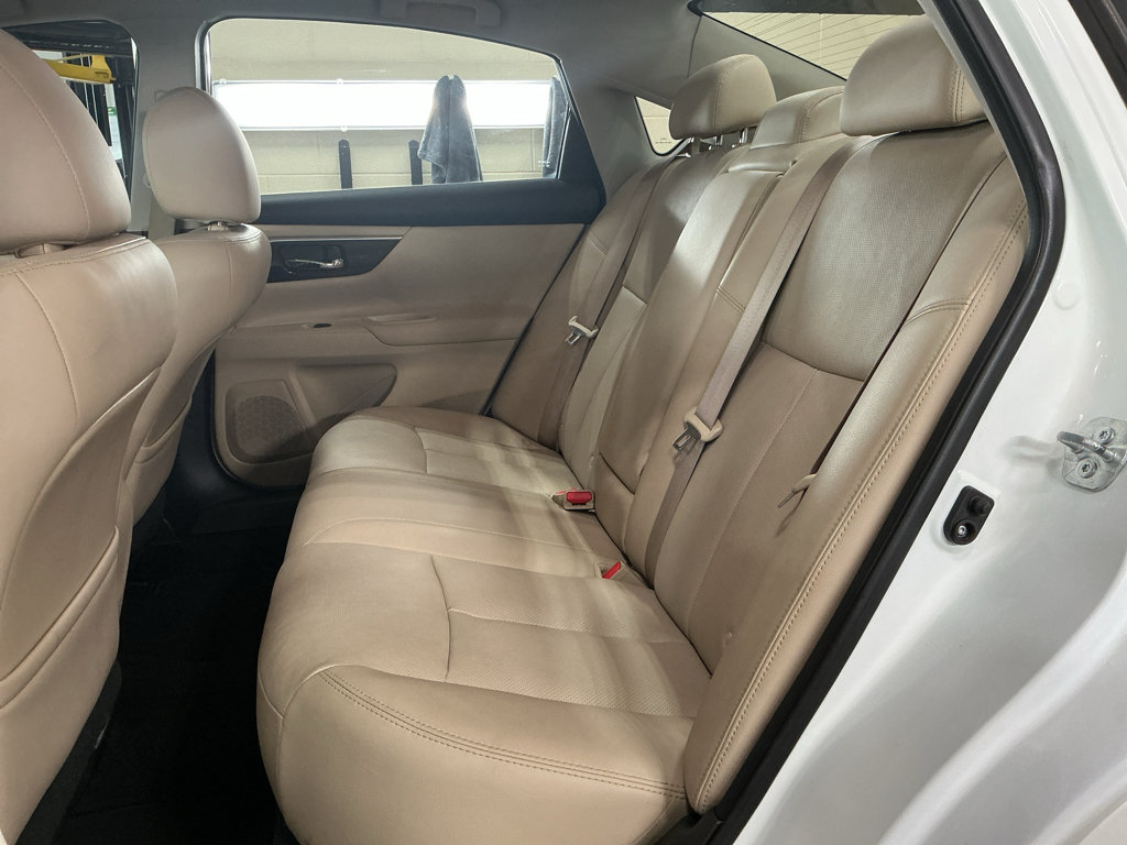 Used 2015 Nissan Altima 2.5 SL w/ Technology Package FWD image 21