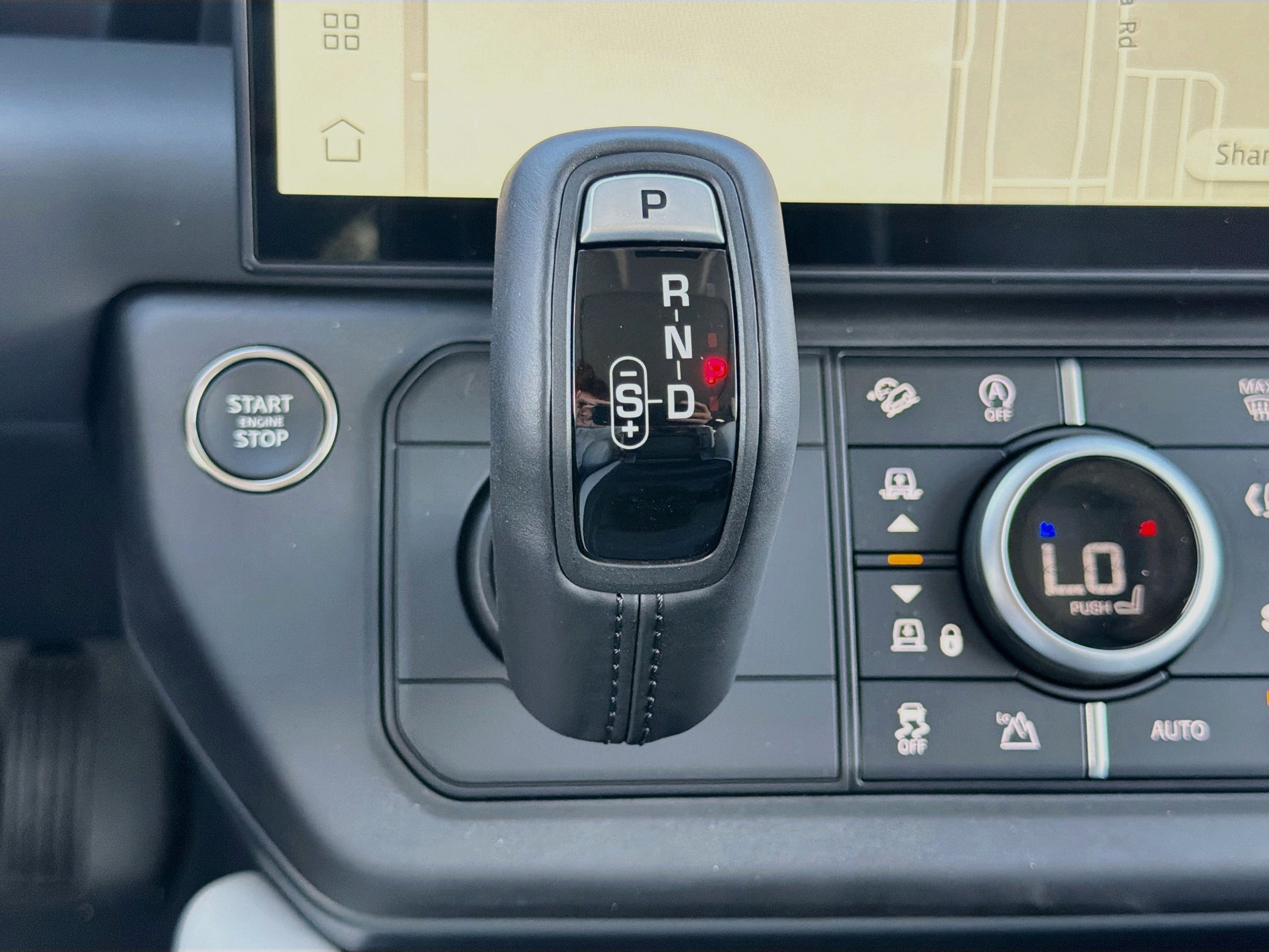 New 2026 Land Rover Defender 110 X-Dynamic SE AWD/4WD image 29