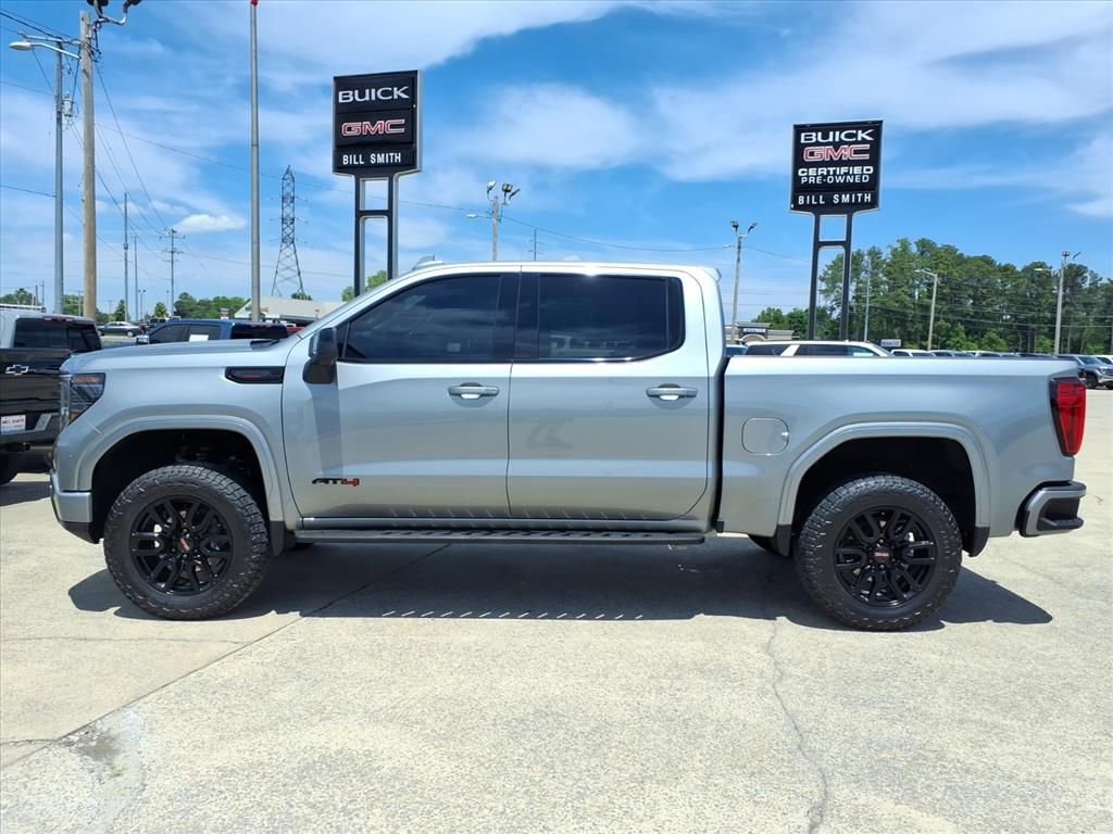 Used 2025 GMC Sierra 1500 AT4 w/ AT4 Premium Package AWD/4WD image 4