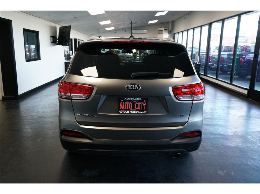 Used 2017 Kia Sorento LX FWD image 6
