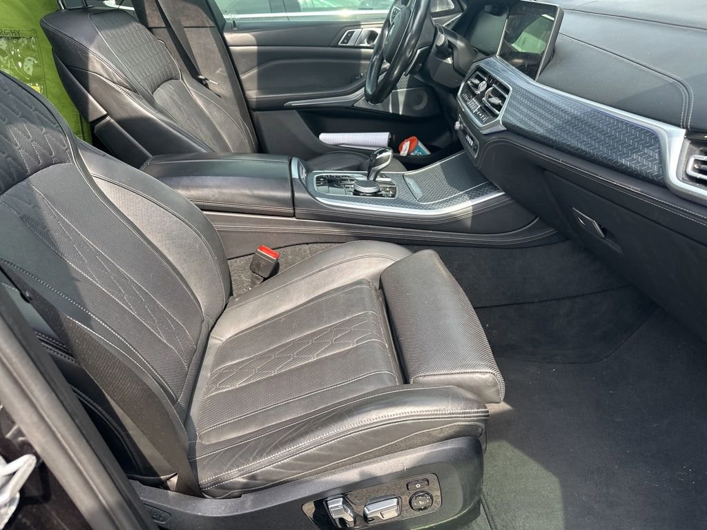 Used 2020 BMW X5 M50i w/ Executive Package image 22