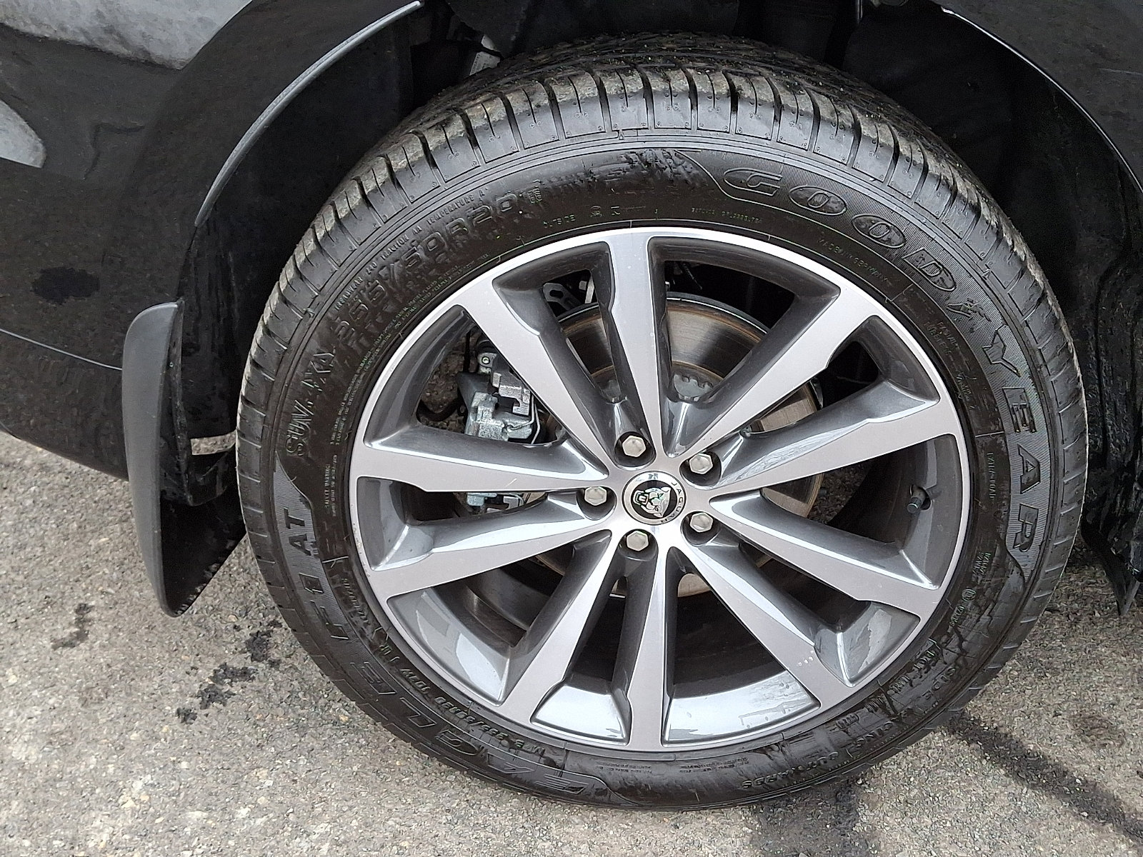 Used 2026 Jaguar F-PACE R-Dynamic S image 11