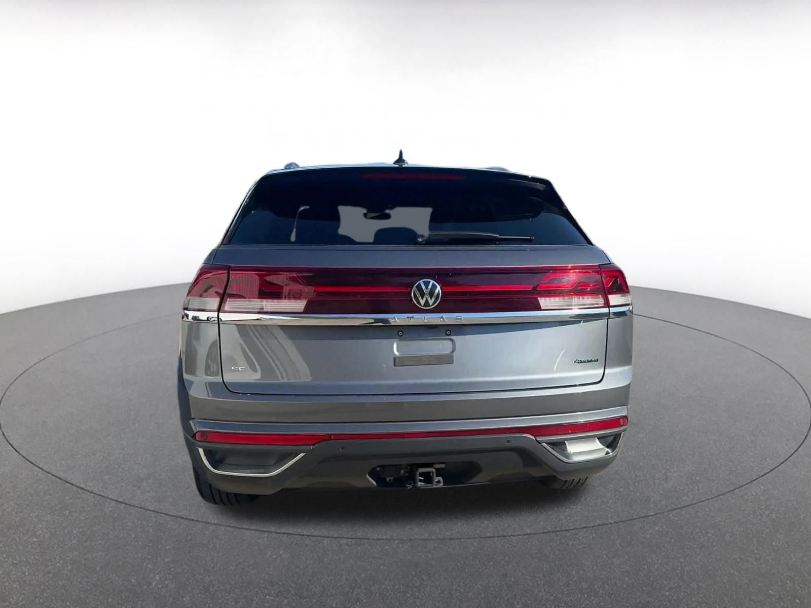 Used 2025 Volkswagen Atlas Cross Sport SE image 12