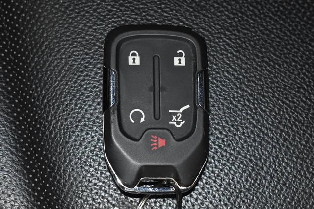 Used 2023 GMC Acadia SLT image 25