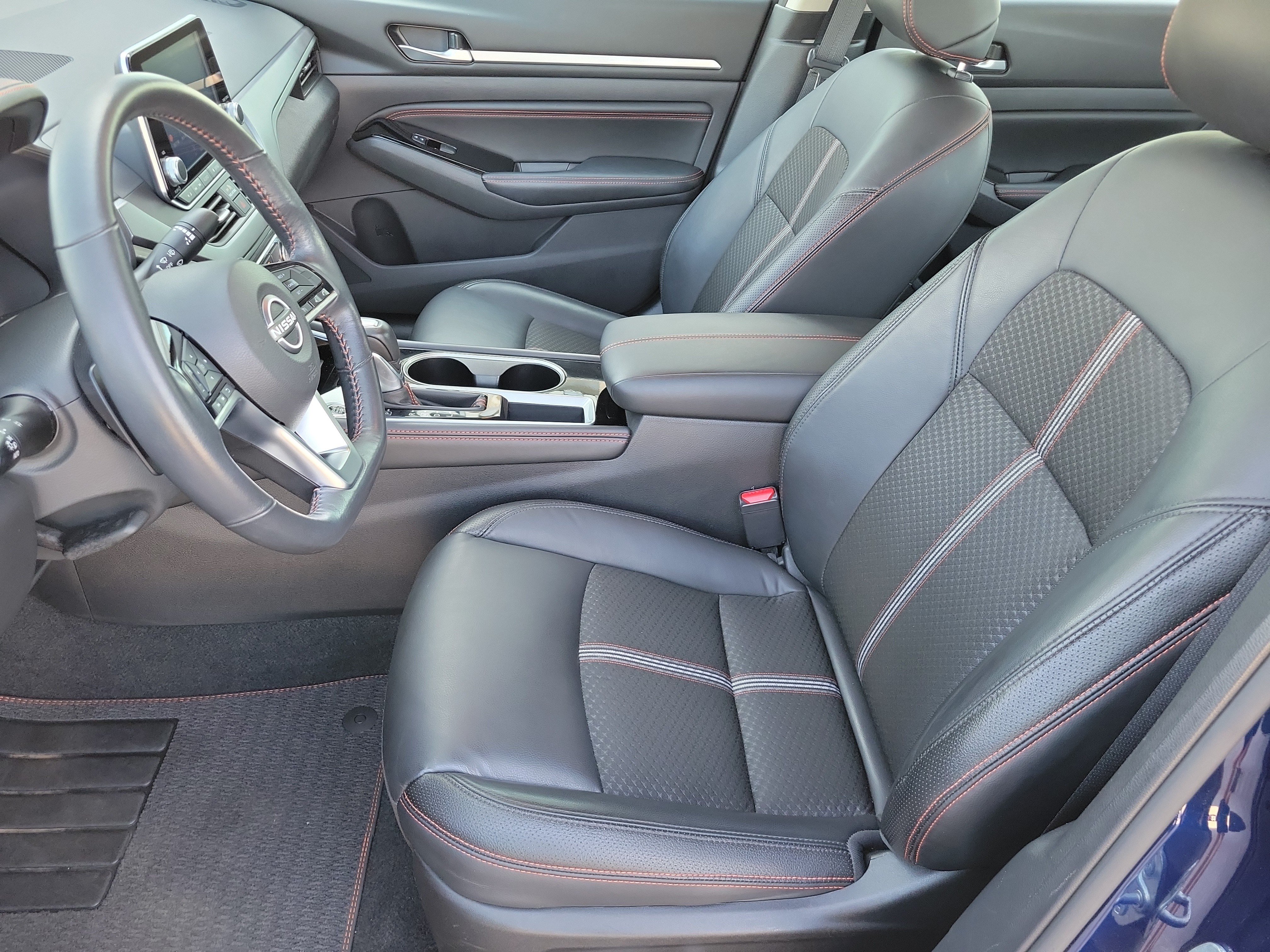Used 2023 Nissan Altima 2.5 SR FWD image 9