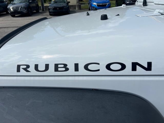 Used 2015 Jeep Wrangler Unlimited Rubicon w/ Connectivity Group AWD/4WD image 28